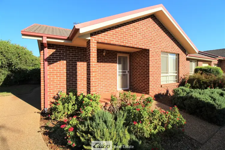 1/211 Wakaden Street, Griffith NSW 2680