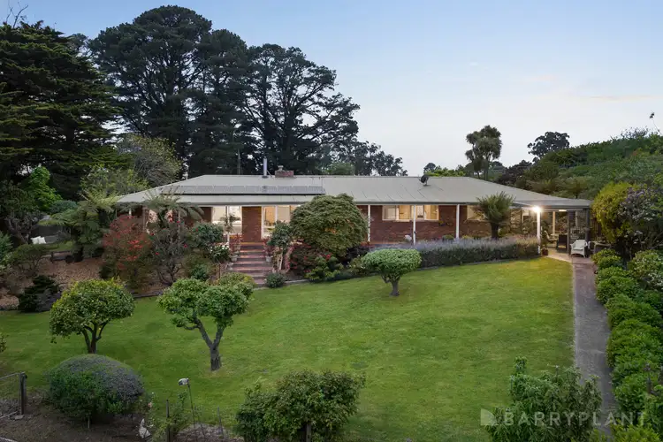 67 Beaconsfield-Emerald Road