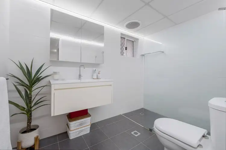 Fourth view of Homely unit listing, 1/26-28 High Street, Carlton NSW 2218