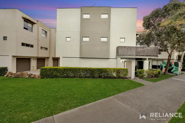 23/1 Clearwater Rise Parade, Truganina VIC 3029