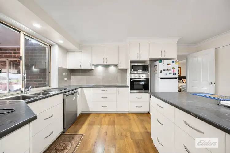 Fifth view of Homely house listing, 3 Kingsley Court, West Albury NSW 2640