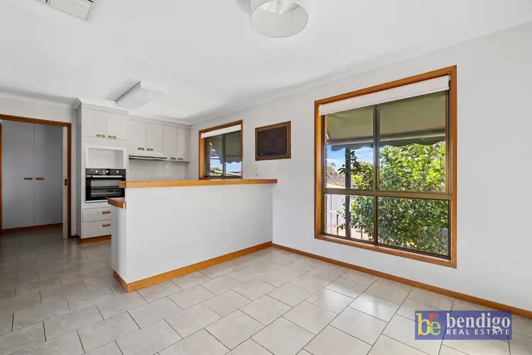 35 Jeffrey Avenue, Flora Hill VIC 3550