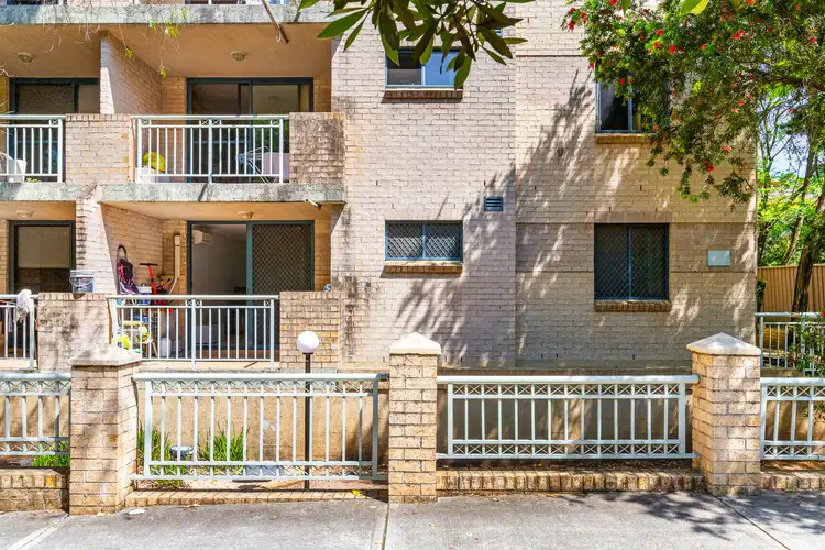 4/10-12 Dalley Street