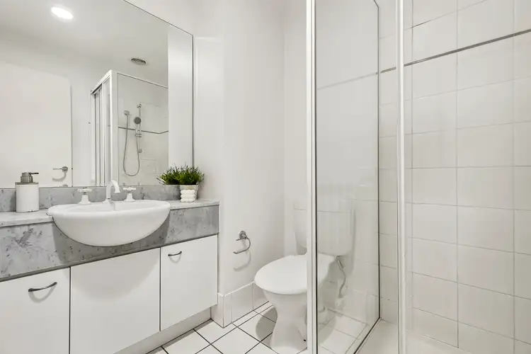 Sixth view of Homely apartment listing, 33/632 St Kilda Road, Melbourne VIC 3004