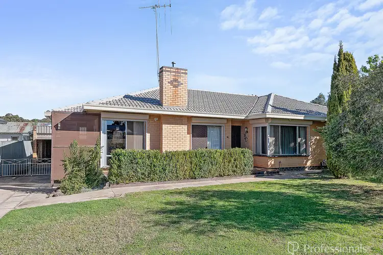 6 Gillies Street, Maryborough VIC 3465