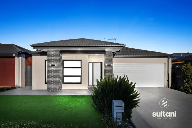 4 Pickerel Avenue, Clyde North VIC 3978