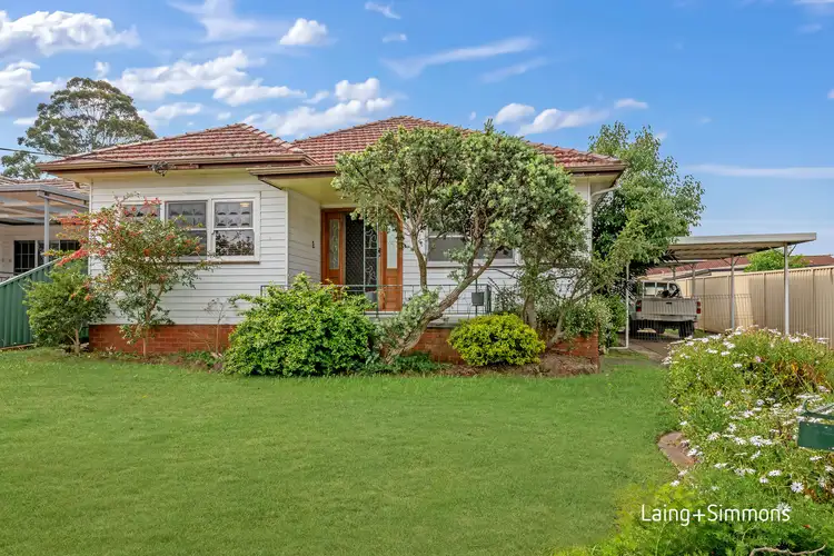 1 Phyllis Crescent, Guildford NSW 2161