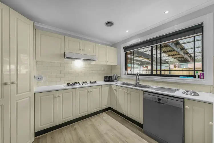 Fifth view of Homely house listing, 17 Karinya Close, Werribee VIC 3030