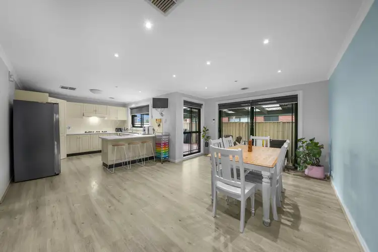 Sixth view of Homely house listing, 17 Karinya Close, Werribee VIC 3030