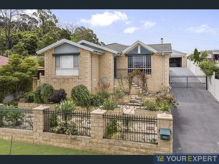 24 Breyleigh Drive, Pakenham VIC 3810