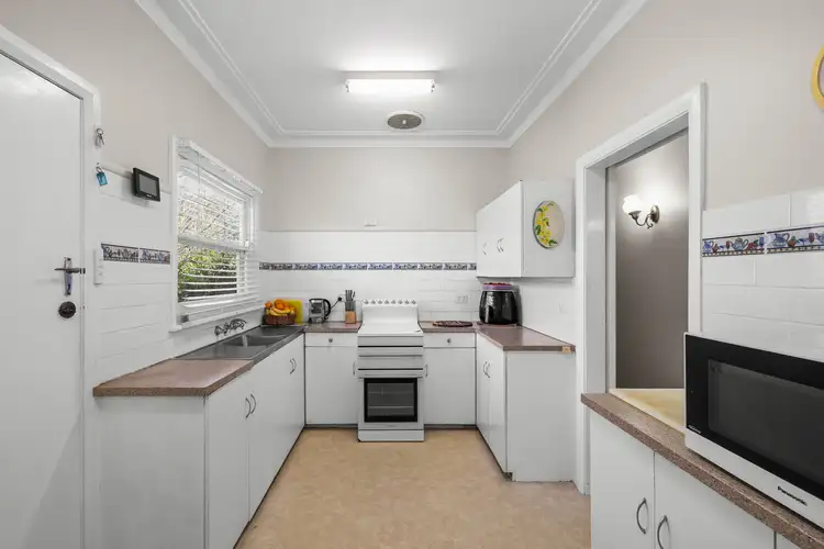 Fifth view of Homely house listing, 31 Edward Street, Tamworth NSW 2340