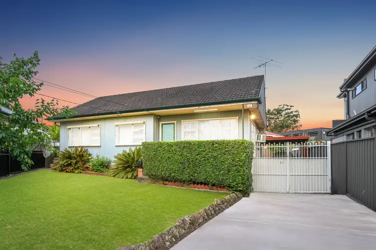 10 Boxley Crescent, Bankstown NSW 2200