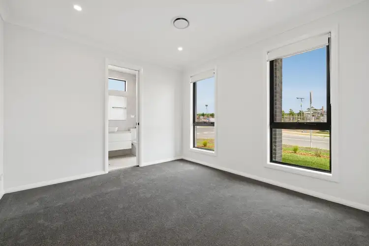 Fifth view of Homely house listing, 10 Bushel Approach, Gilead NSW 2560