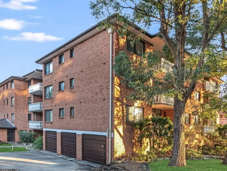 1/16 Hampton Court Road, Carlton NSW 2218