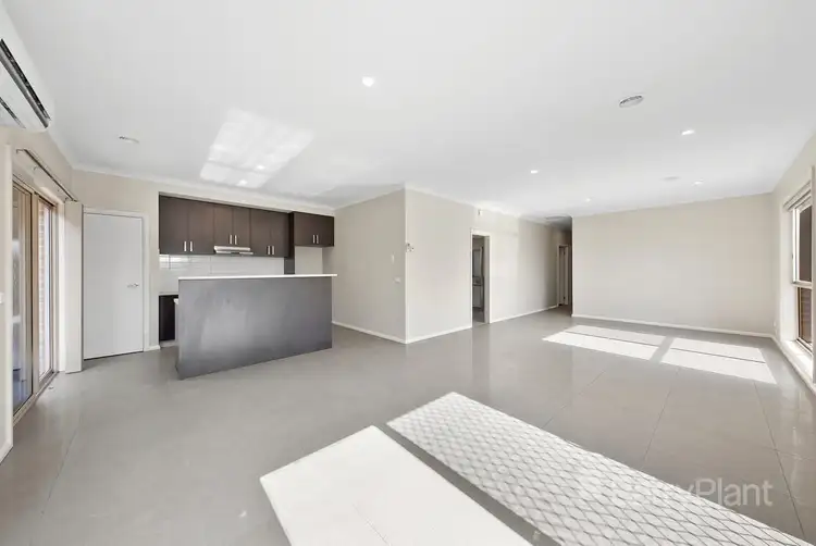Third view of Homely house listing, 21 Kunuka Circuit, Caroline Springs VIC 3023