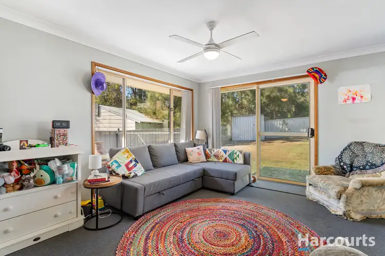 Second view of Homely house listing, 7 Kylie Close, Marmong Point NSW 2284