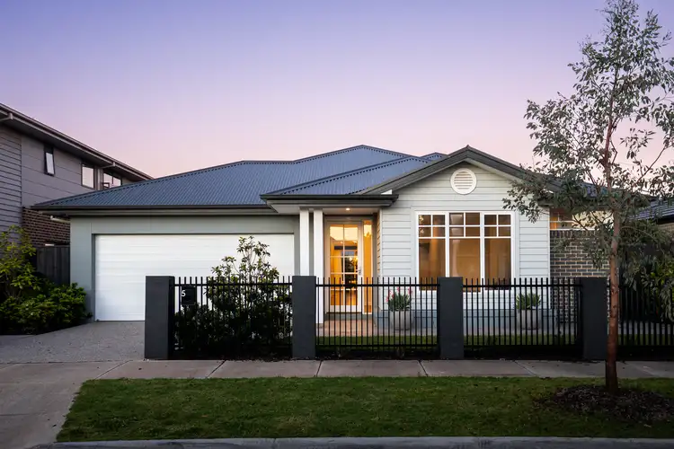 5 President Road, Sunbury VIC 3429