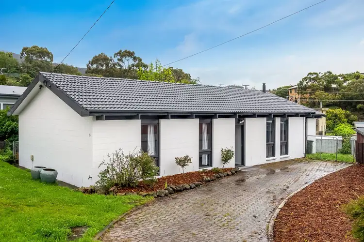 16 Russell Road, Claremont TAS 7011