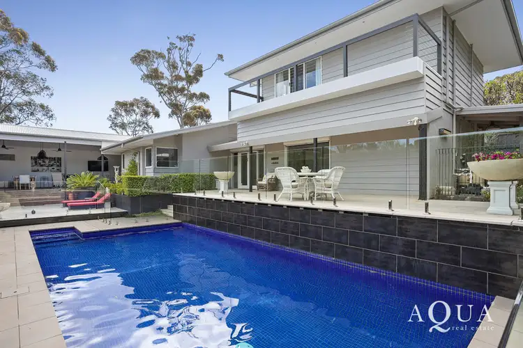 13 Daveys  Bay Road, Mount Eliza VIC 3930