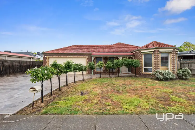 13 Brookfield Avenue, Brookfield VIC 3338