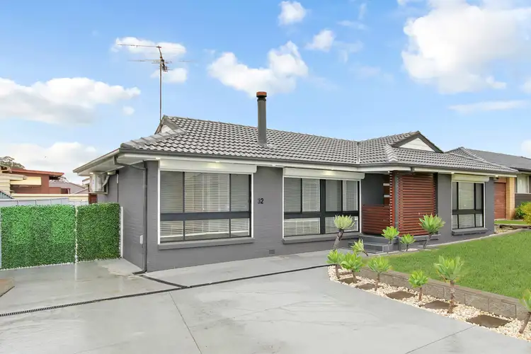 32 Buckland Road, St Clair NSW 2759