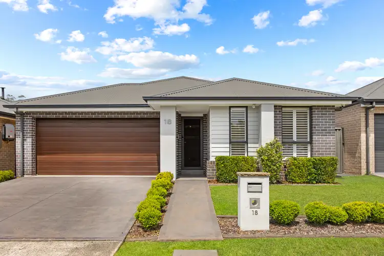 18 Nagle Street, Jordan Springs NSW 2747