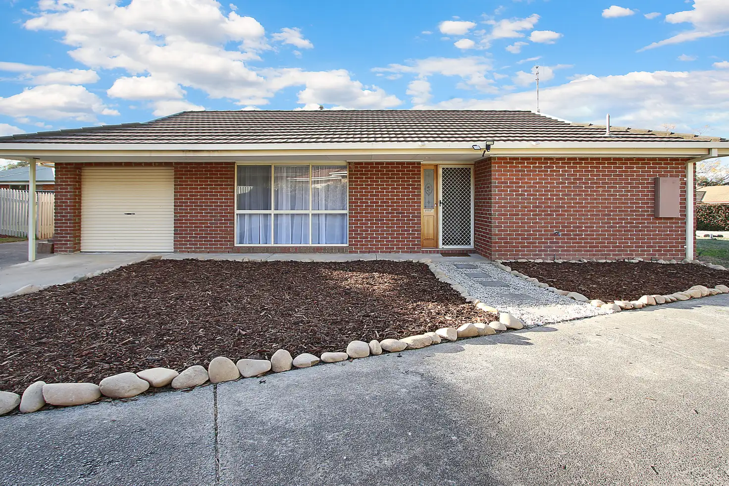 Main view of Homely townhouse listing, 1/14 Shiels Court, West Wodonga VIC 3690