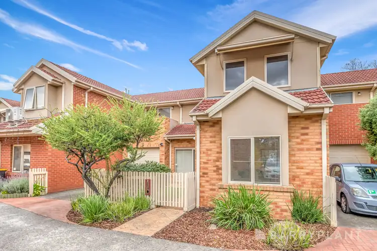 5/2 McKelvie Court, Glen Waverley VIC 3150