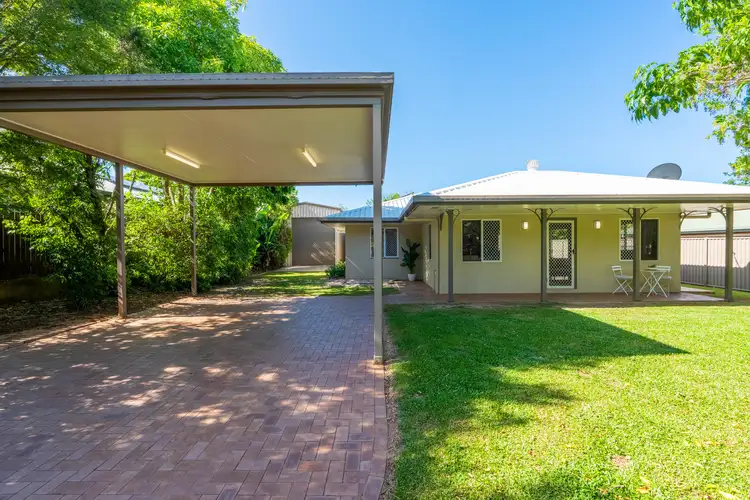 6 Robson Street, Kanimbla QLD 4870