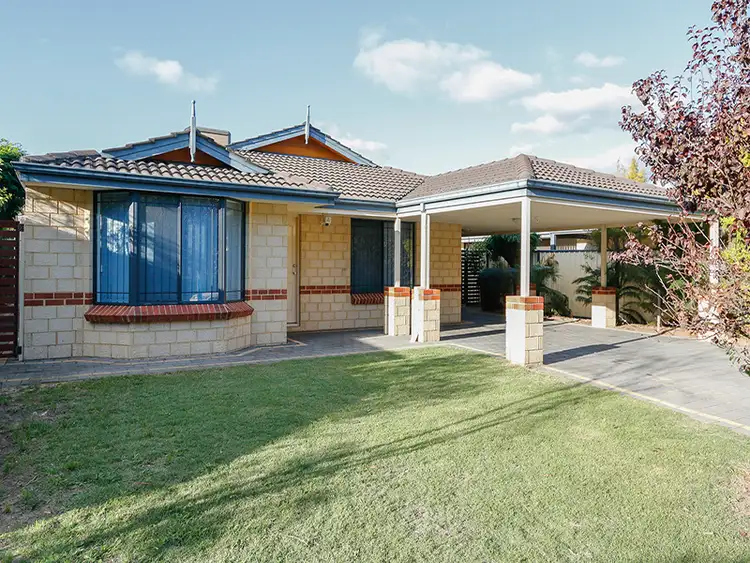 5 Spoonbill Place, Queens Park WA 6107