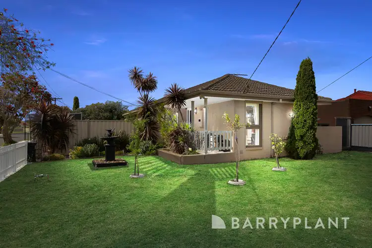 8 Glenrobe Street, Deer Park VIC 3023