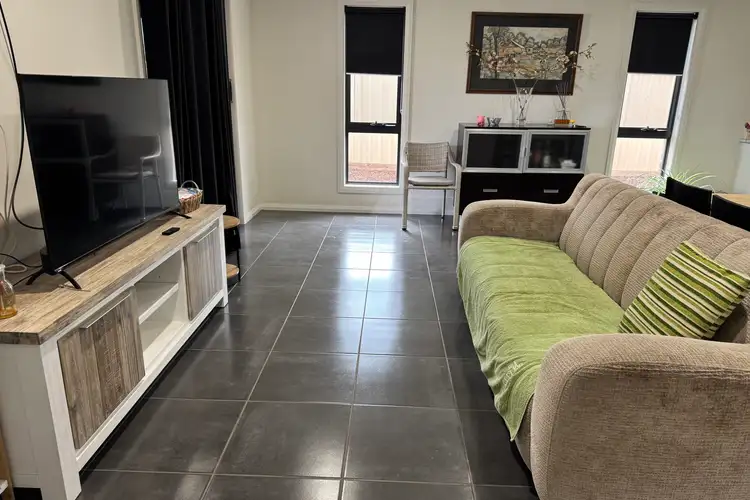 Fifth view of Homely house listing, 2 Joseph Court, Red Cliffs VIC 3496