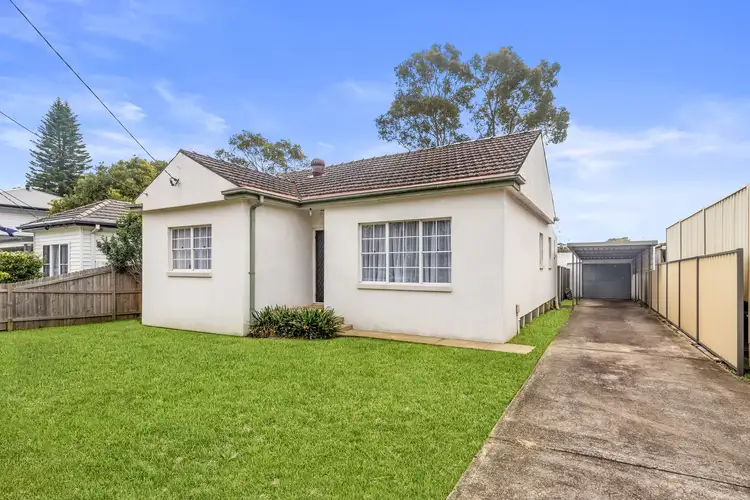 15 Merryl Avenue, Old Toongabbie NSW 2146
