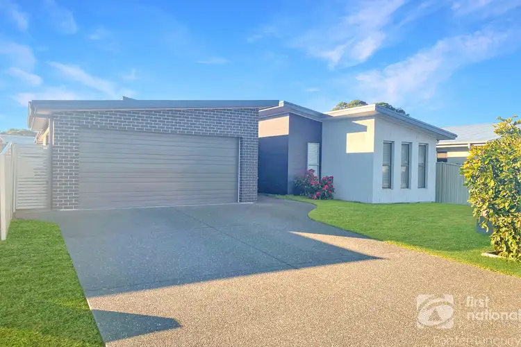 5 Massie Crescent, Tuncurry NSW 2428