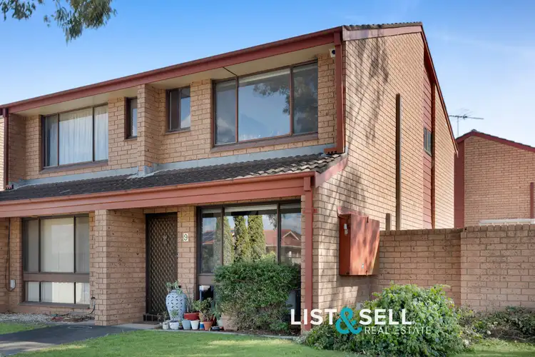 9/5 Amaranthus Place, Macquarie Fields NSW 2564