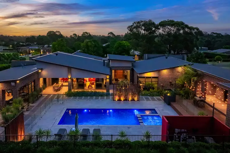 21 Twin Creeks Drive