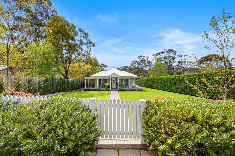 10A Tennyson Street East, Gordon VIC 3345