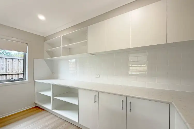 Fifth view of Homely house listing, 2 Willandra Circuit, Warragul VIC 3820