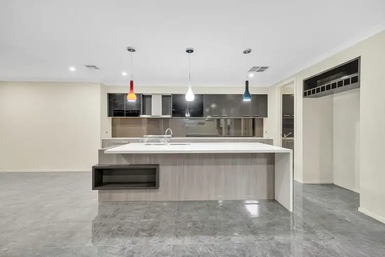 Sixth view of Homely house listing, 5 Risdon Circuit, Tarneit VIC 3029