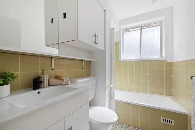 Sixth view of Homely apartment listing, 5/17 Redman Road, Dee Why NSW 2099