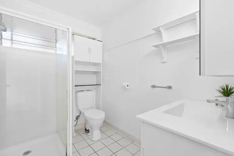 Third view of Homely apartment listing, 3/19 Leamington Street, Woolloongabba QLD 4102