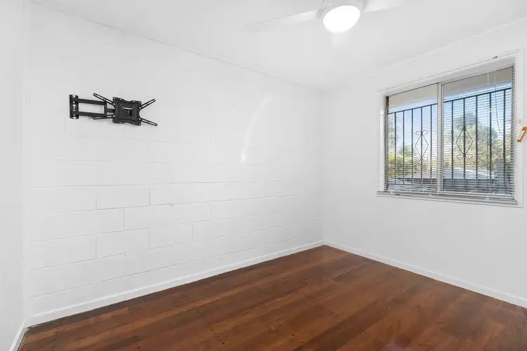 Sixth view of Homely apartment listing, 3/19 Leamington Street, Woolloongabba QLD 4102