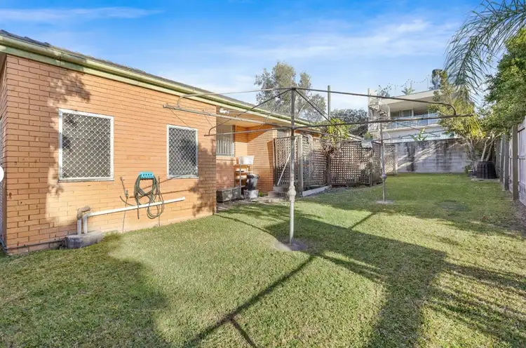 Seventh view of Homely apartment listing, 3/19 Leamington Street, Woolloongabba QLD 4102