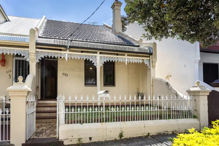 922 Elizabeth Street