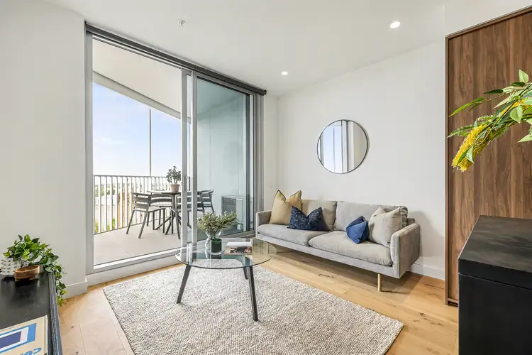 706/645 Dandenong Road