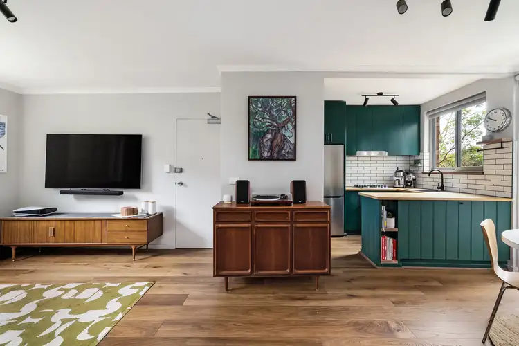 10/60-64 Ewart Street