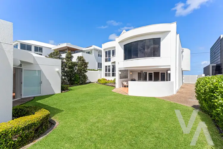 94 Memorial Drive, Bar Beach NSW 2300