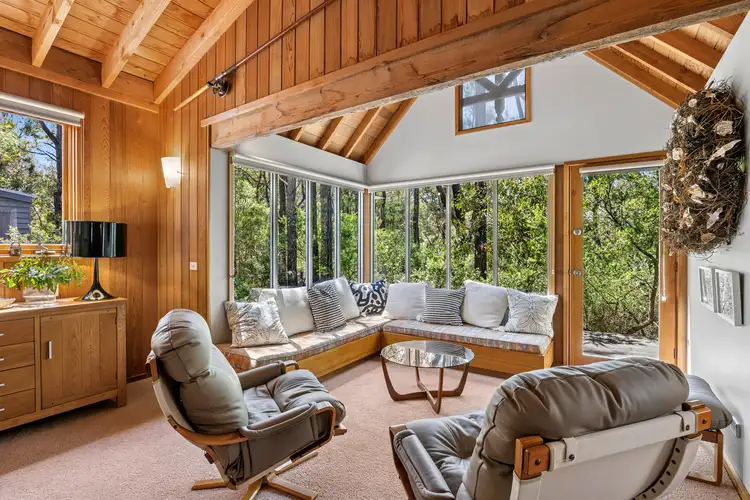 11 Aireys Street, Aireys Inlet VIC 3231