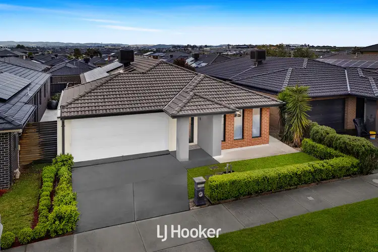 Second view of Homely house listing, 27 Bellman Avenue, Clyde VIC 3978