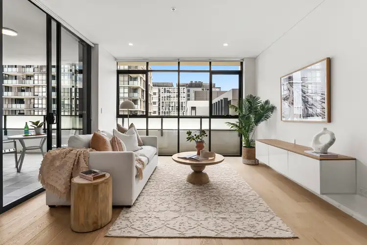 715/10 Village Place